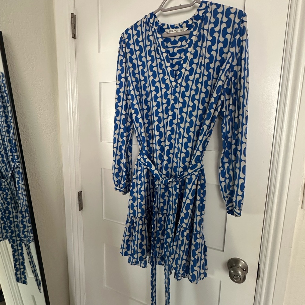Zara Blue and White Long Sleeve Dress